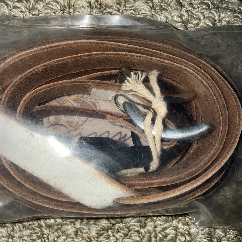 Aventura Double Wrap Skinny Belt Silver Buckle Distressed White Large 40 NEW $48